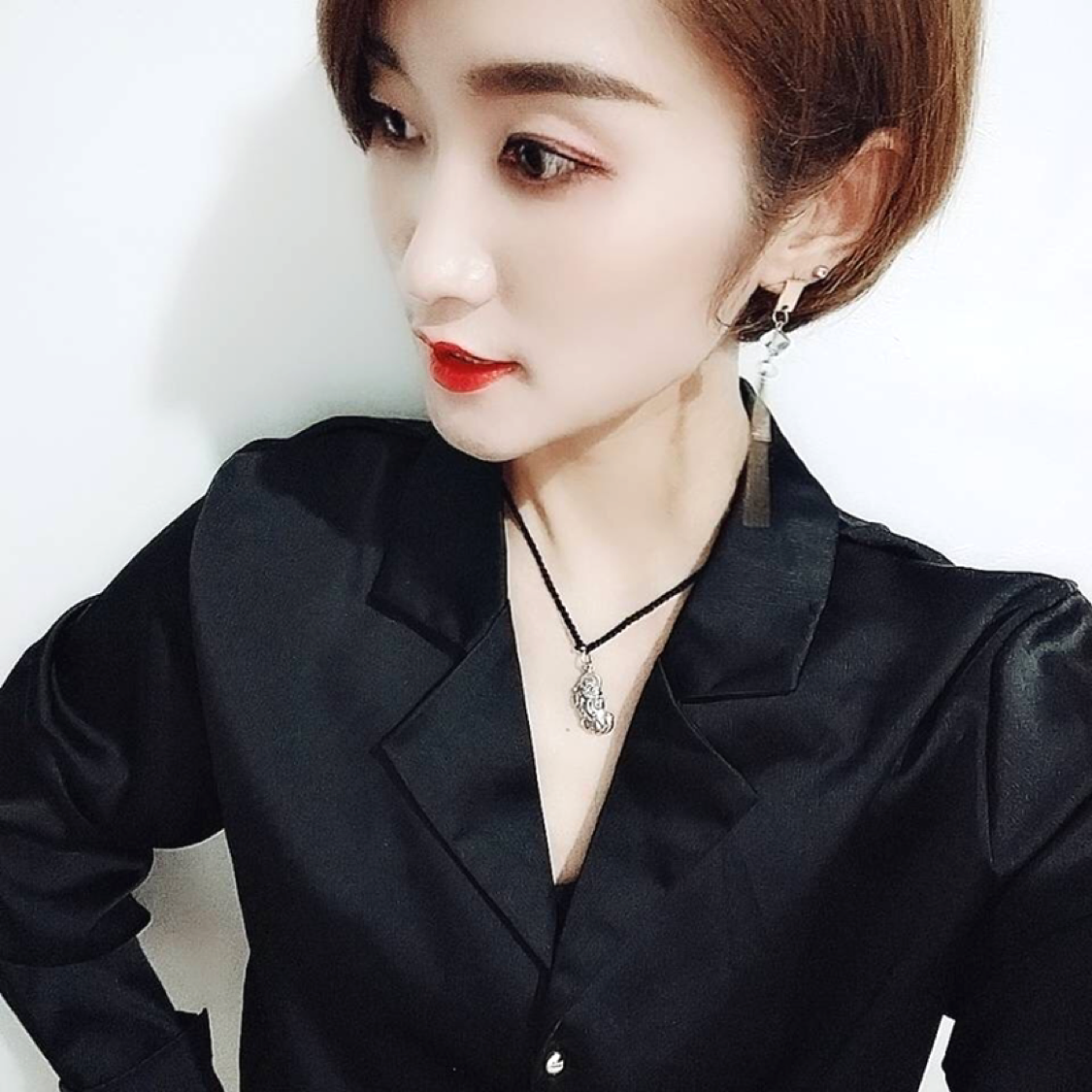 路灯打沉默的照片
