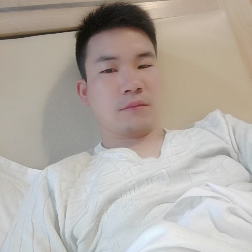 蜜蜂等待怡然的照片