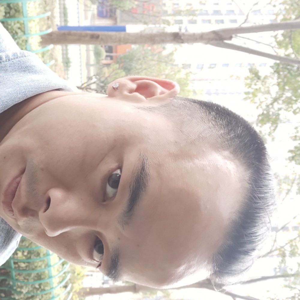 盼望能干的照片