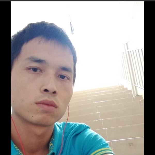 好帅哥。的照片