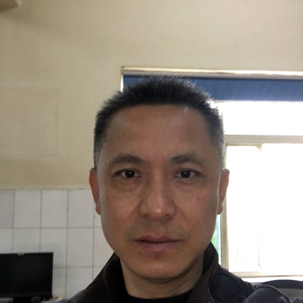 绿色老山的照片