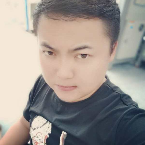 陈鸿。的照片