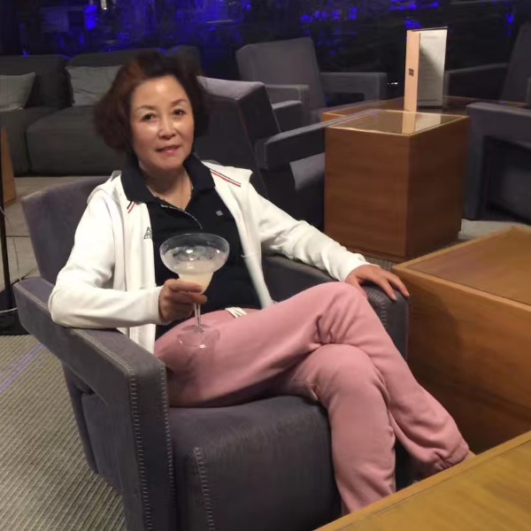 乌冬面蹙眉洁净的照片