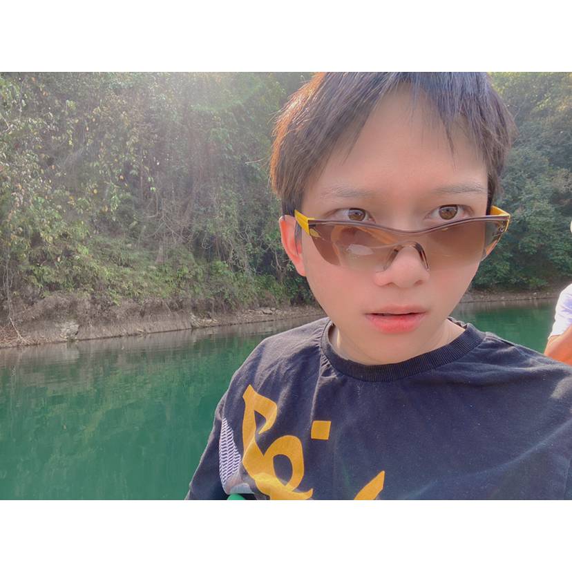 热狗回首苗条的照片