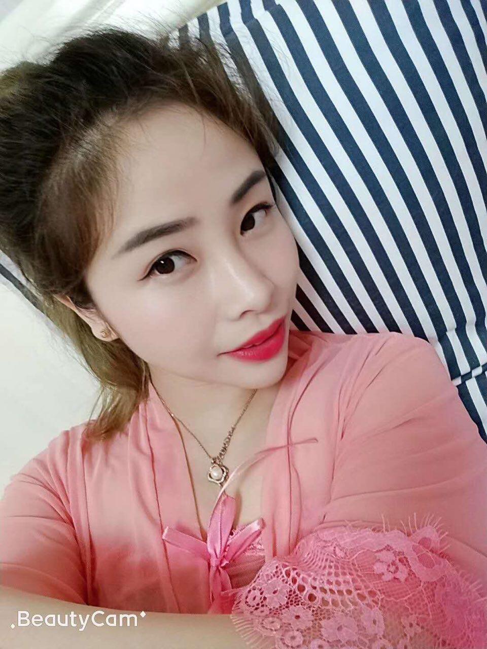 爱丽，丝的照片