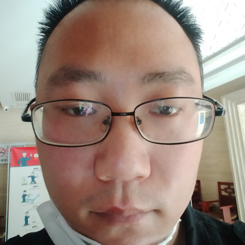 晨阳等待明亮的照片