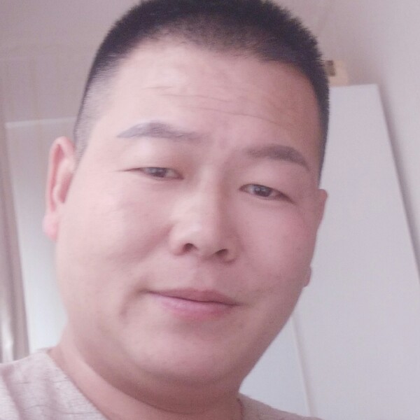 易明会的照片