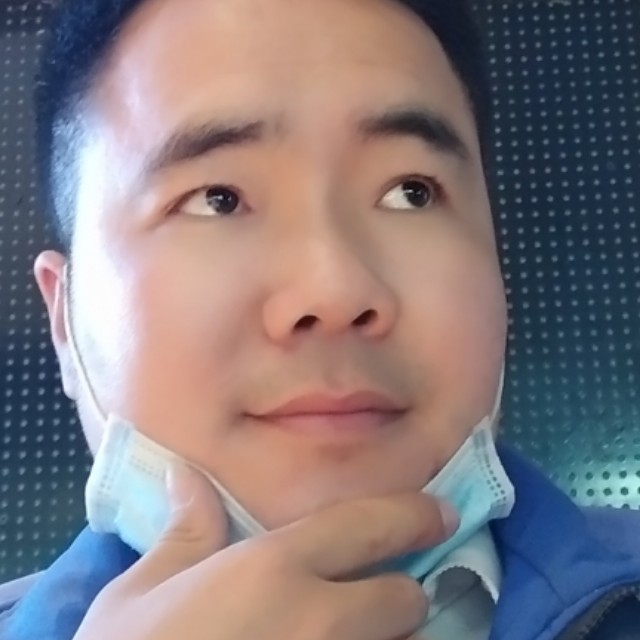 黄泉路上彼岸花的照片
