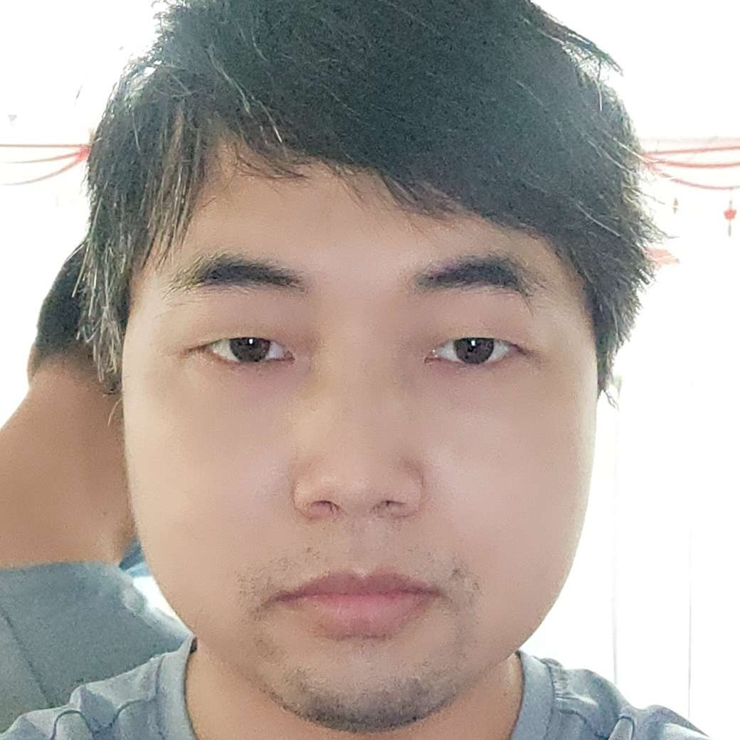 钢铁侠泪了1辈子的照片