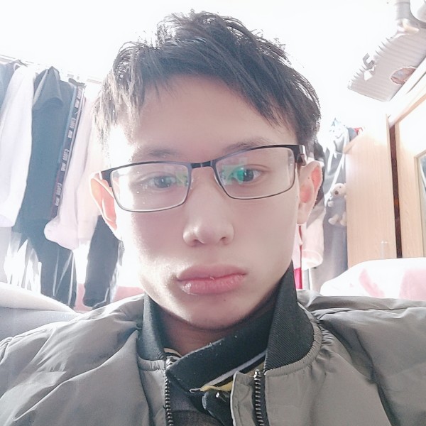 陌て默的照片
