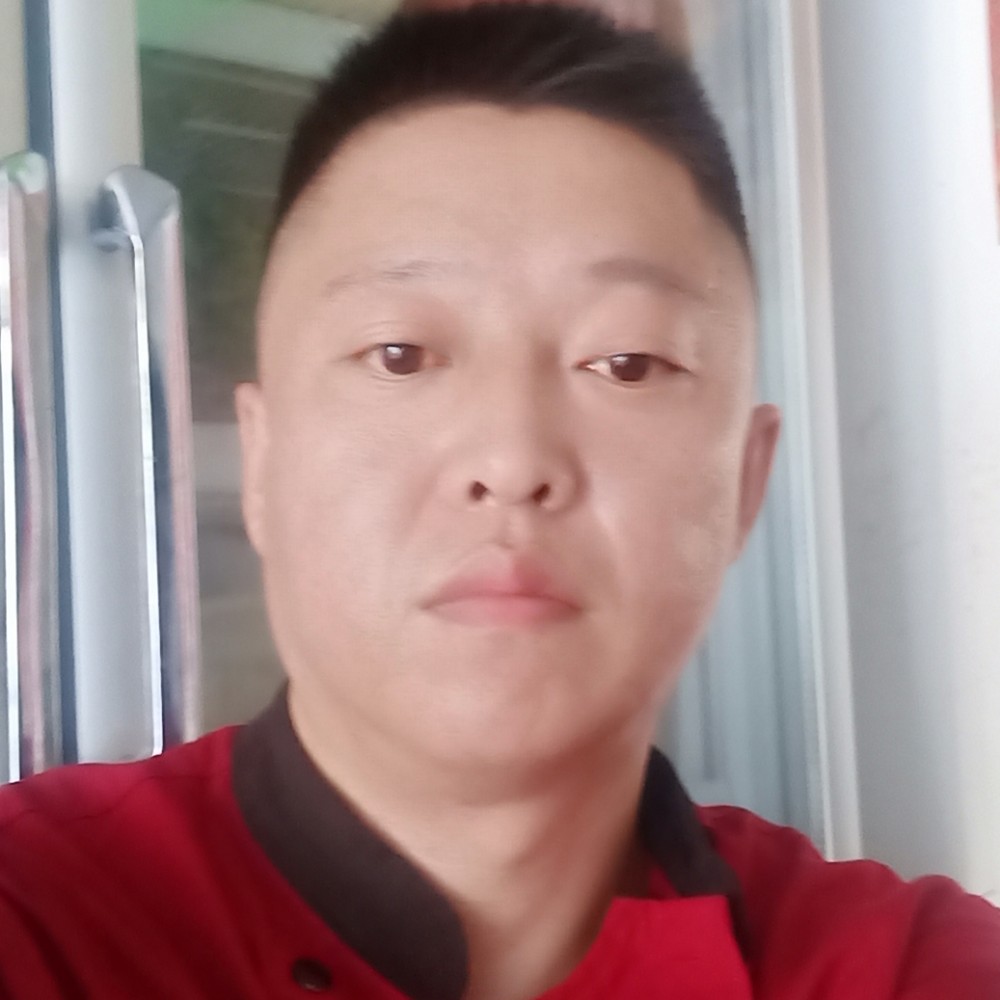 离家的孩子的照片