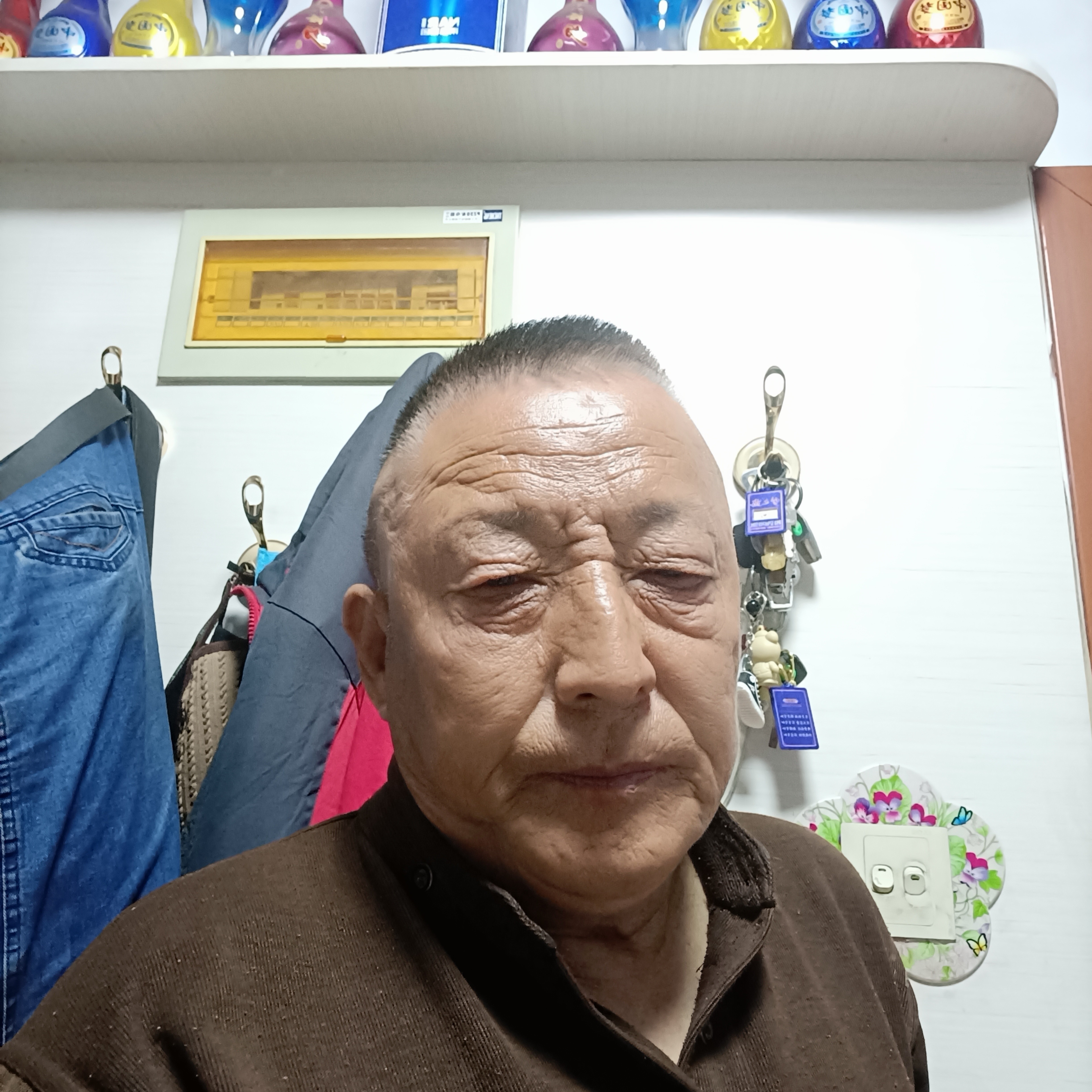 电话和现实的照片