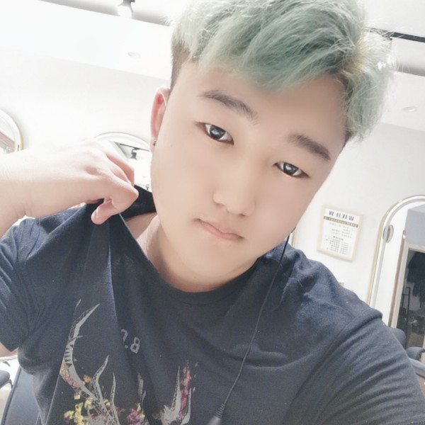君逸丶的照片
