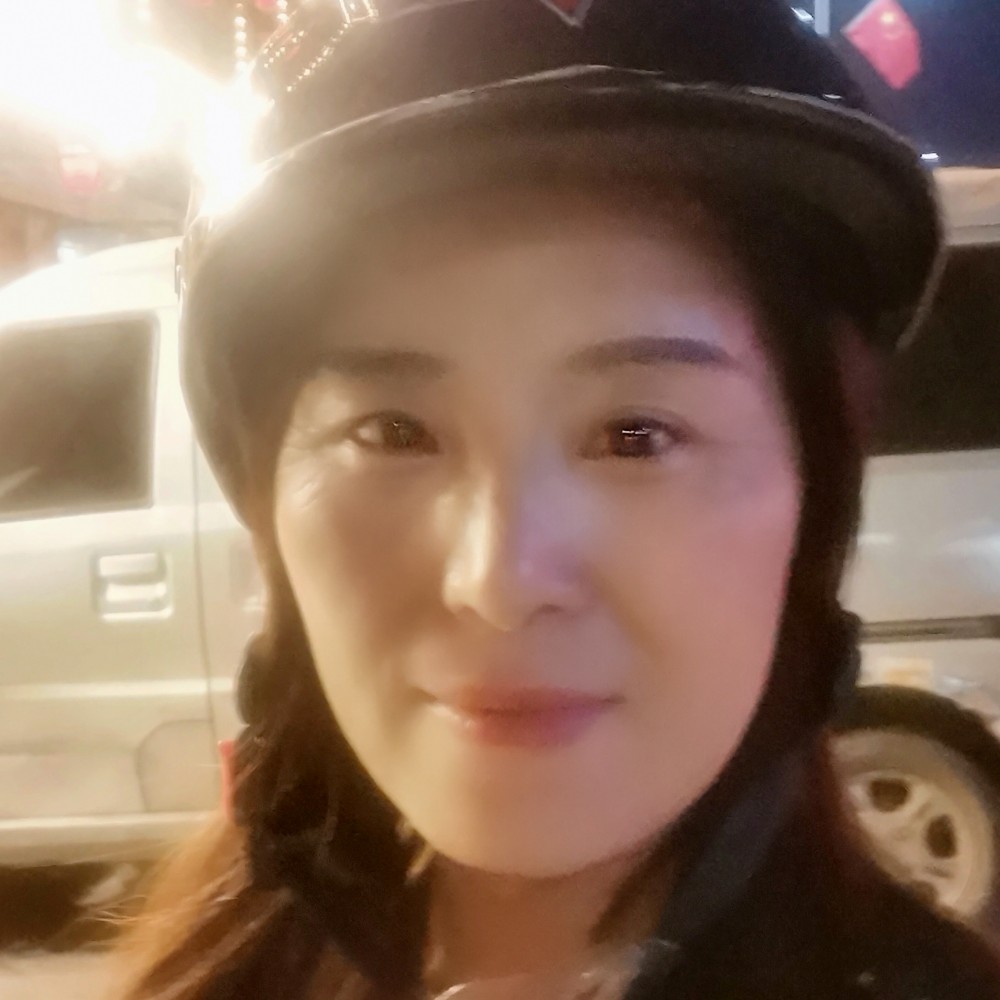 郑家三千金的照片