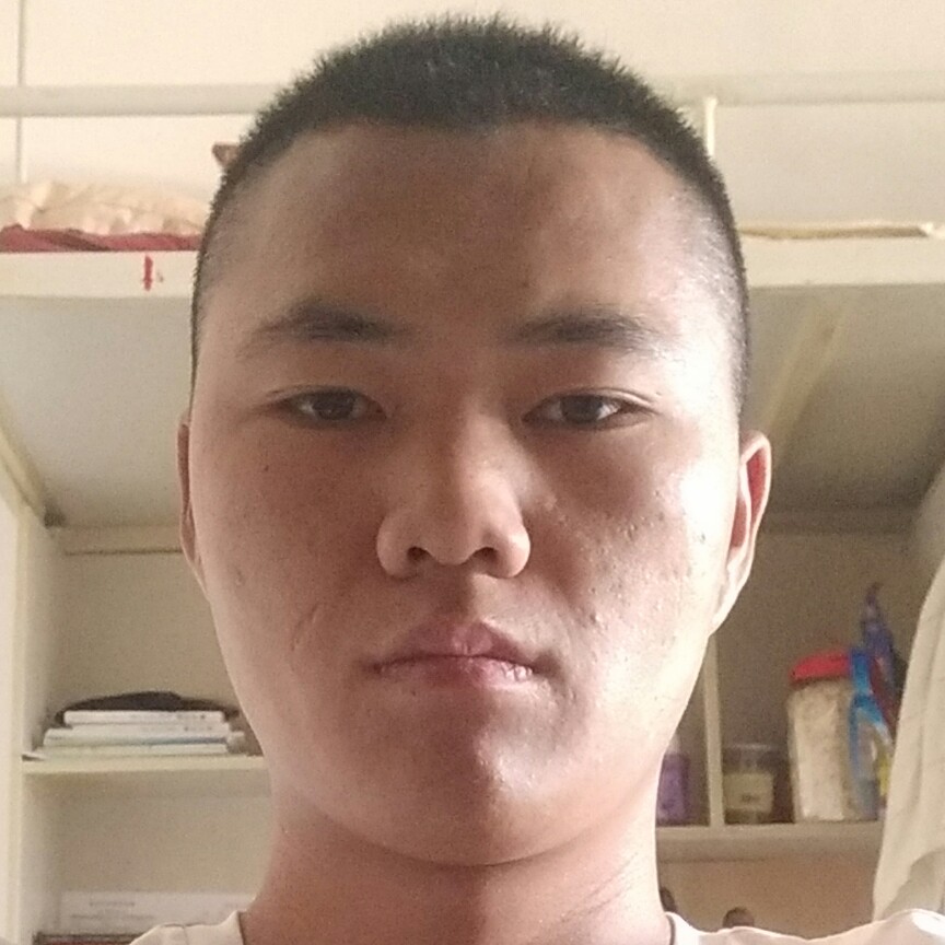 青衫坦率的照片