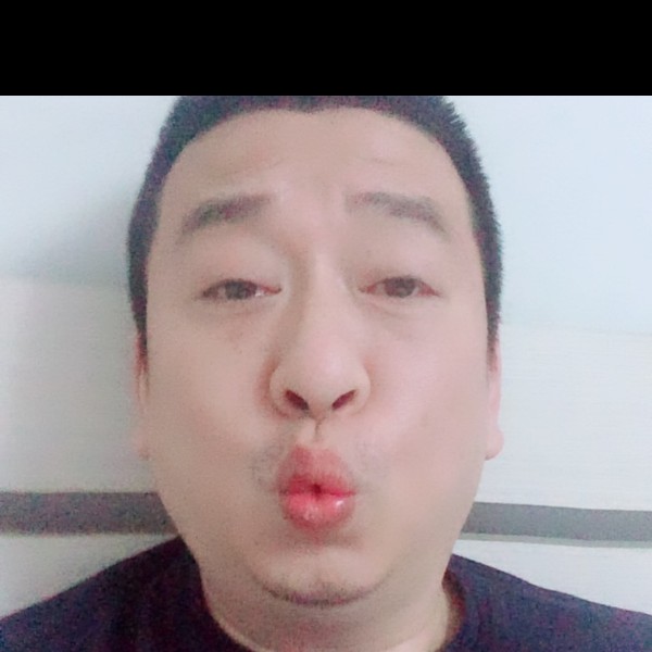 阳光男人的照片