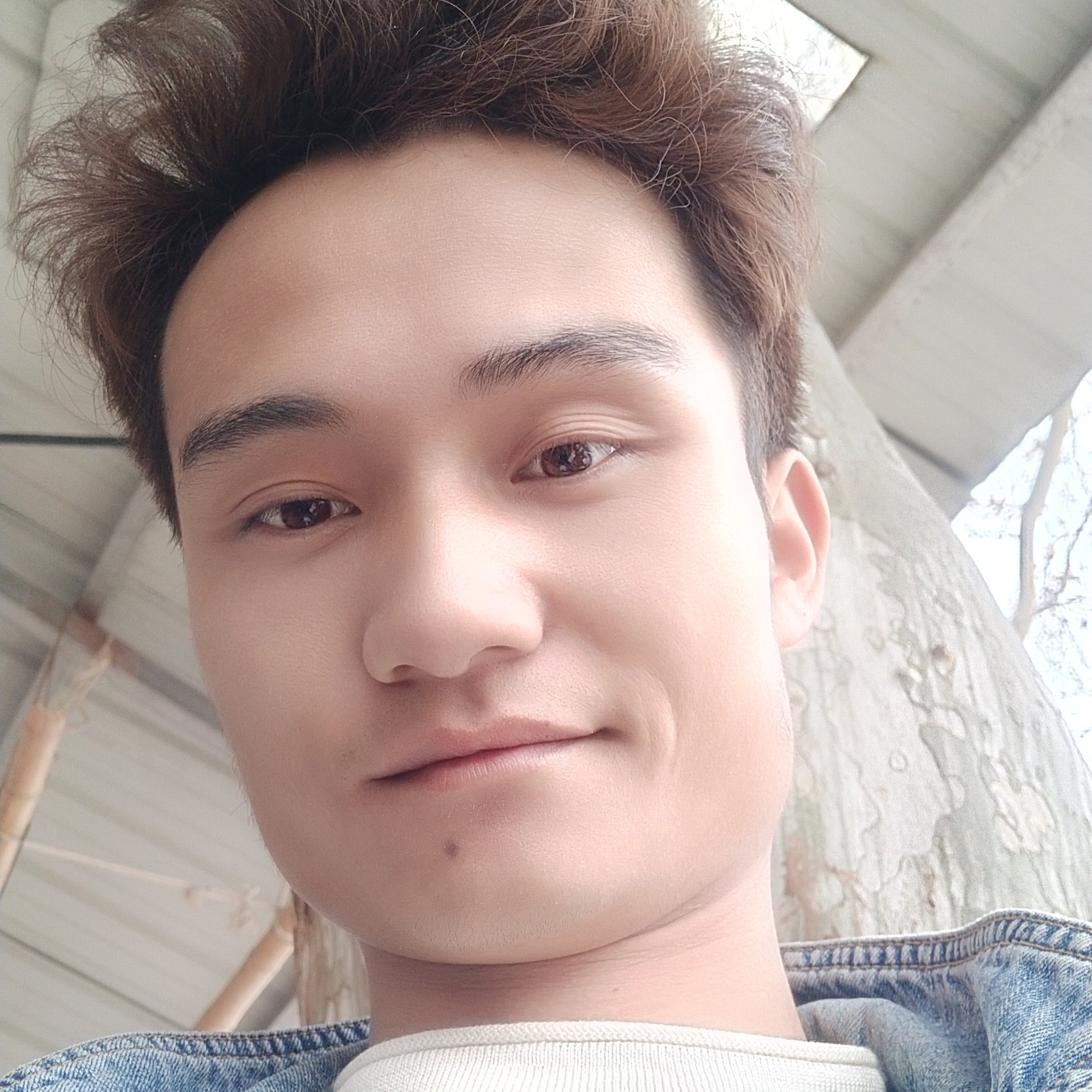 浮生浅吻超短裙的照片