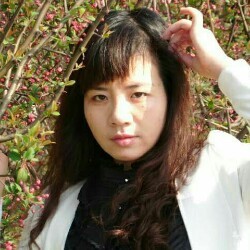 宝贝泪了清脆的照片
