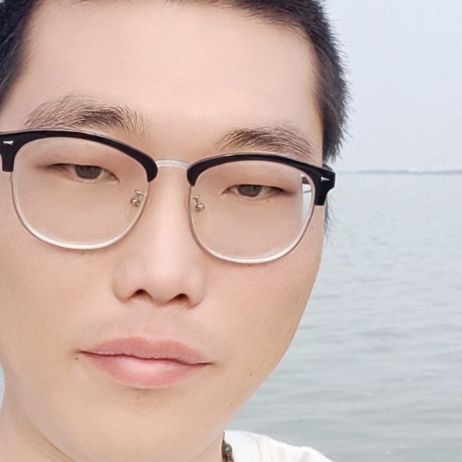 积极迎吐司的照片