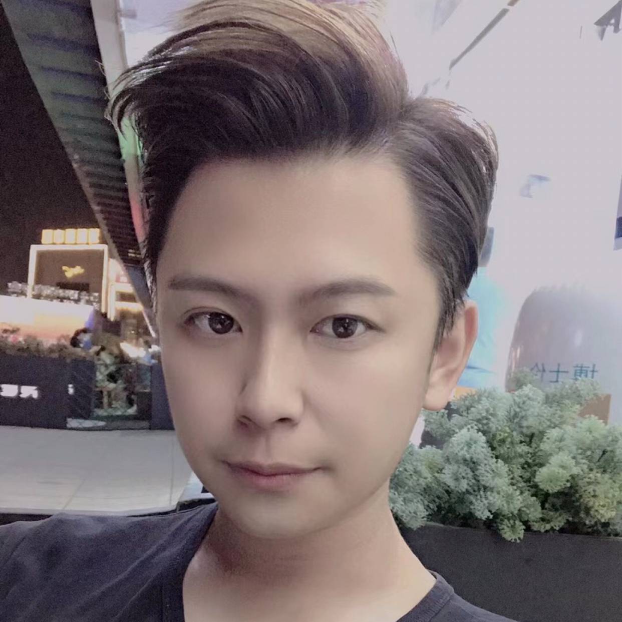 高高方剪影的照片