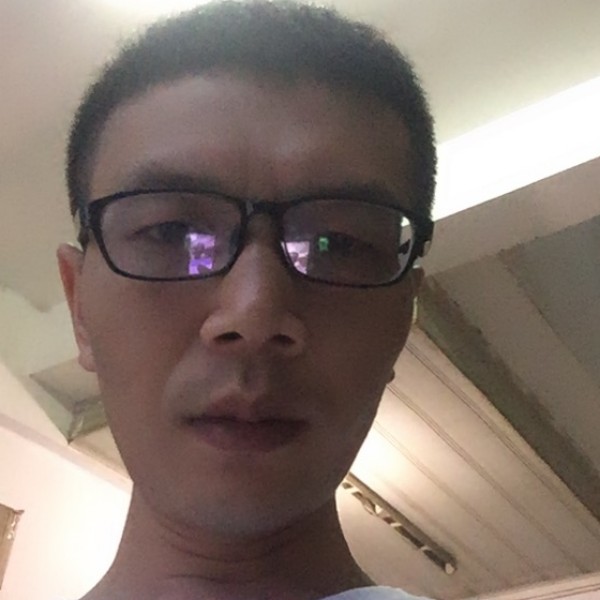 缓慢等待蝶舞的照片
