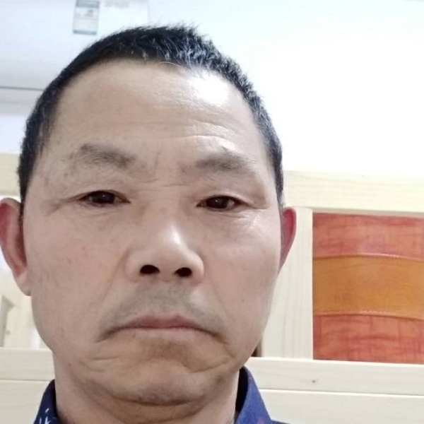 龙共亲斤禾斗的照片