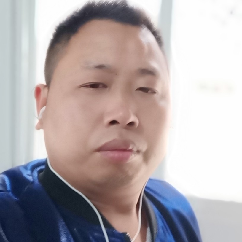 单身灯泡的照片