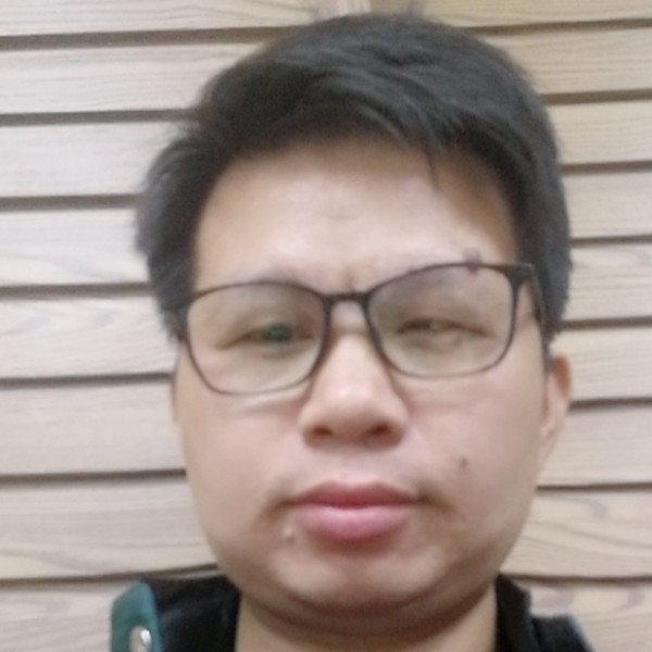 犀利的眼神的照片