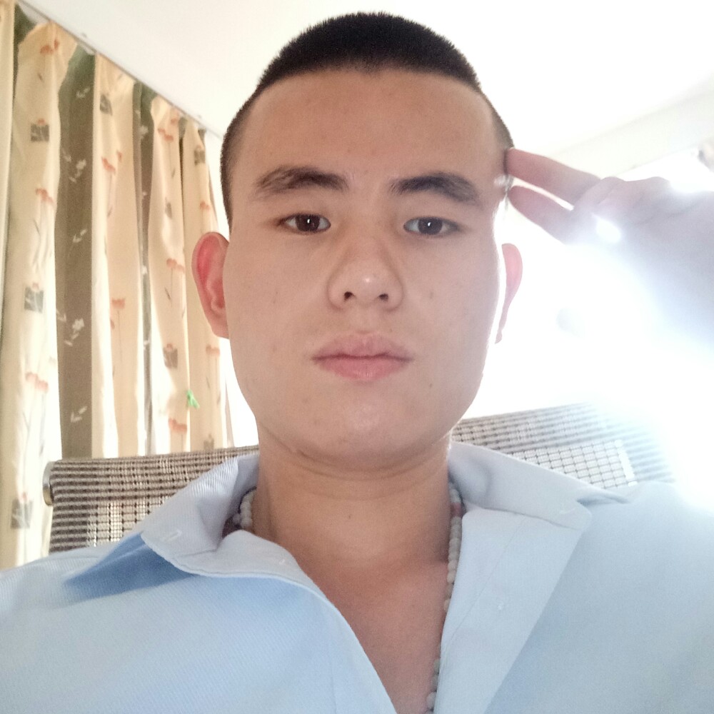 受伤的人总是我的照片