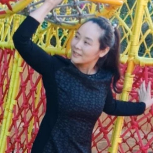 暖光漫步的照片