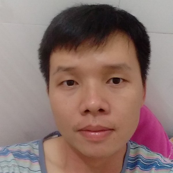 何茁的照片