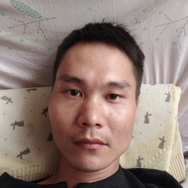 欢喜的花生的照片