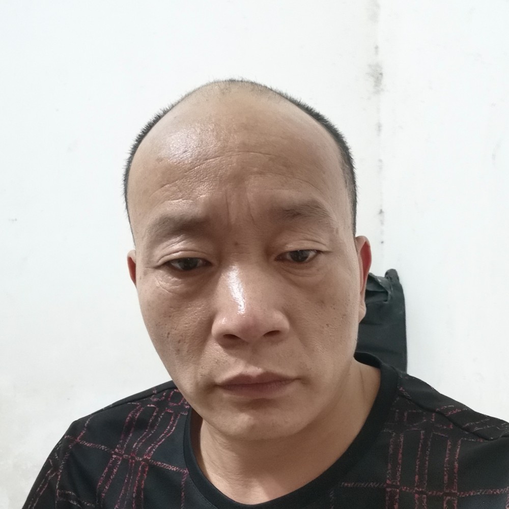 糊涂挽手花瓣的照片