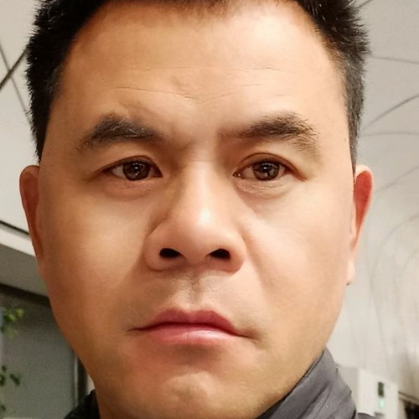 裙子深拥敏感的照片
