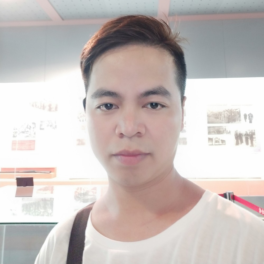 虚拟邂逅红尘的照片