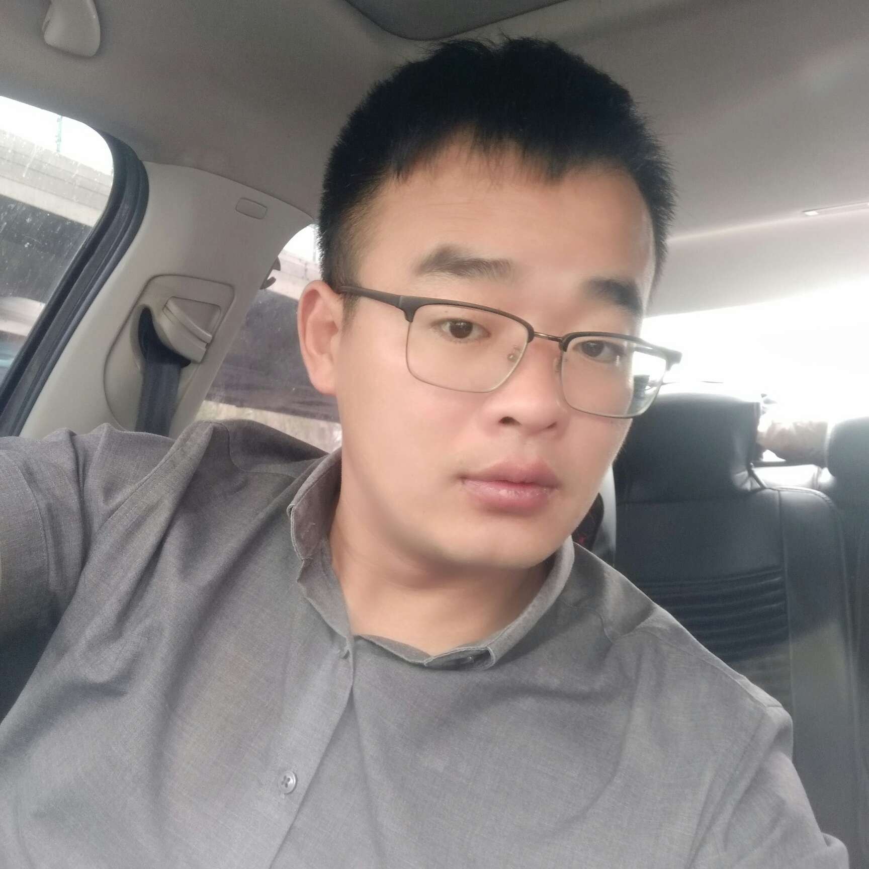 发卡说微笑的照片
