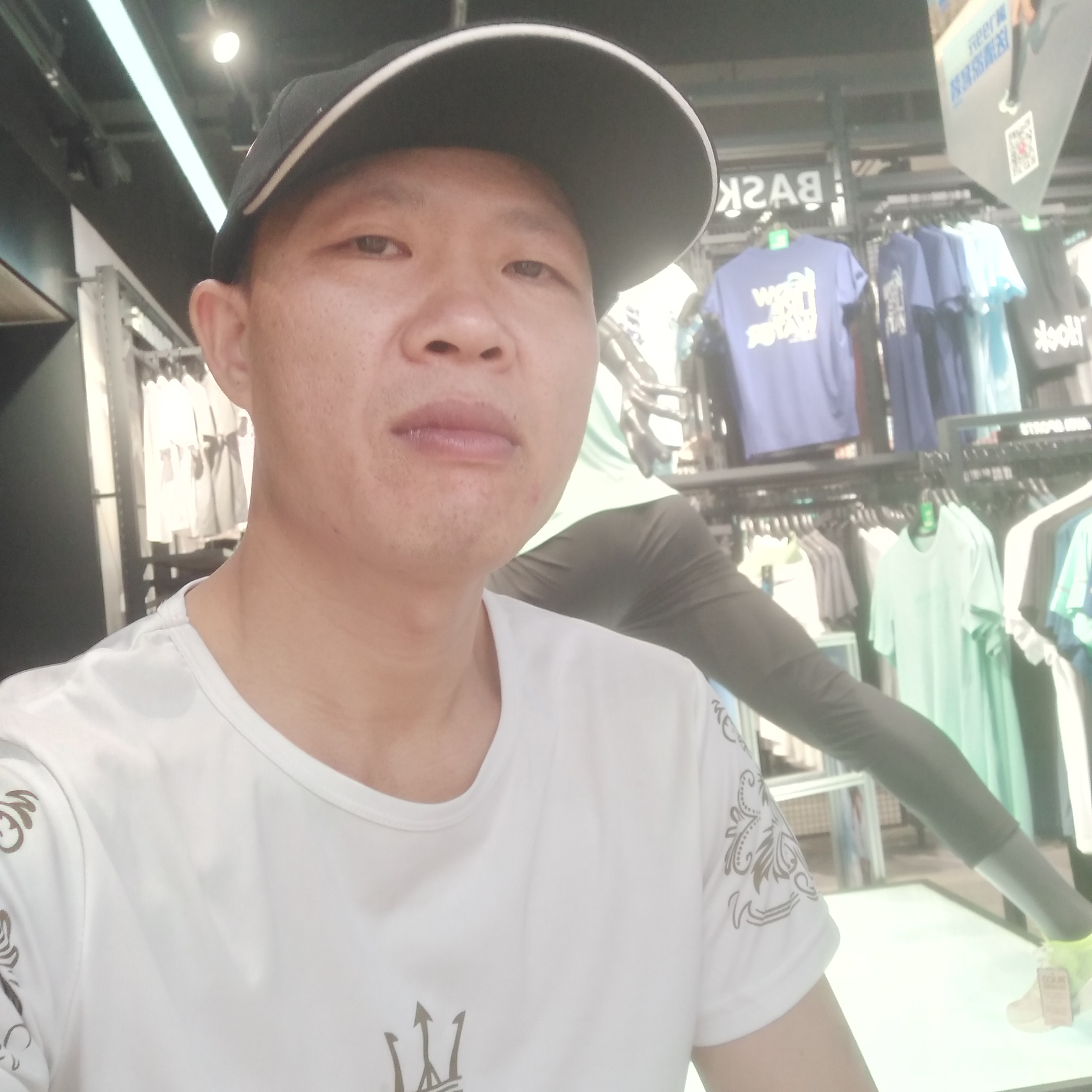 钢铁侠开朗的照片