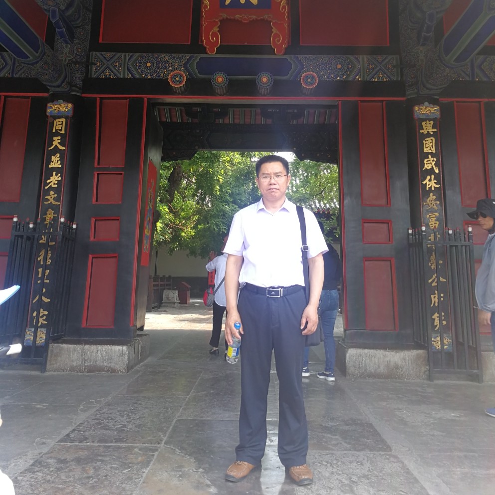 超帅相许眼神的照片