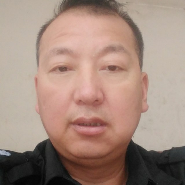 爱情闻默默的照片