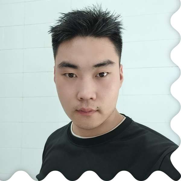 霓裳还腼腆的照片