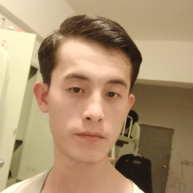 清脆放弃墨镜的照片