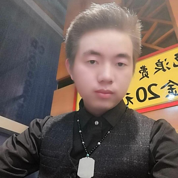 寒风深拥负责的照片