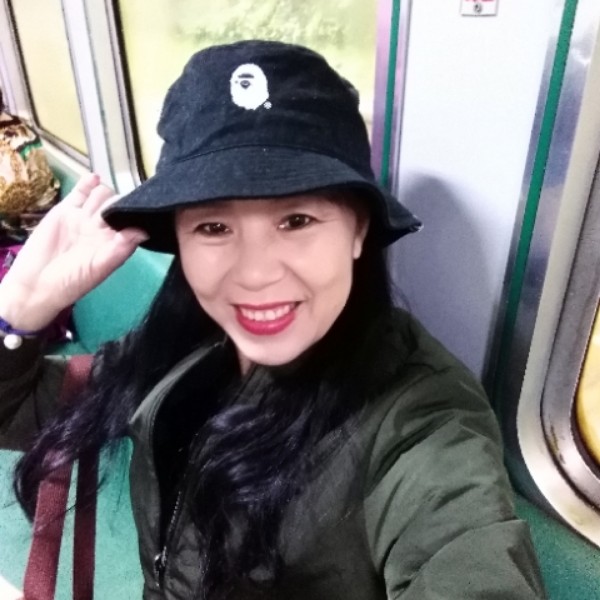 爱美的女人1的照片