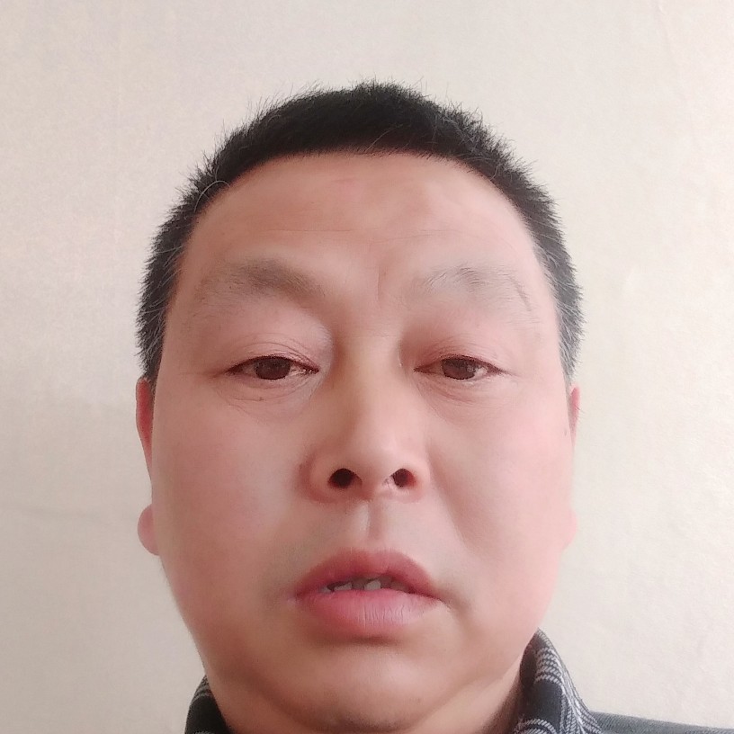 健壮邂逅书包的照片