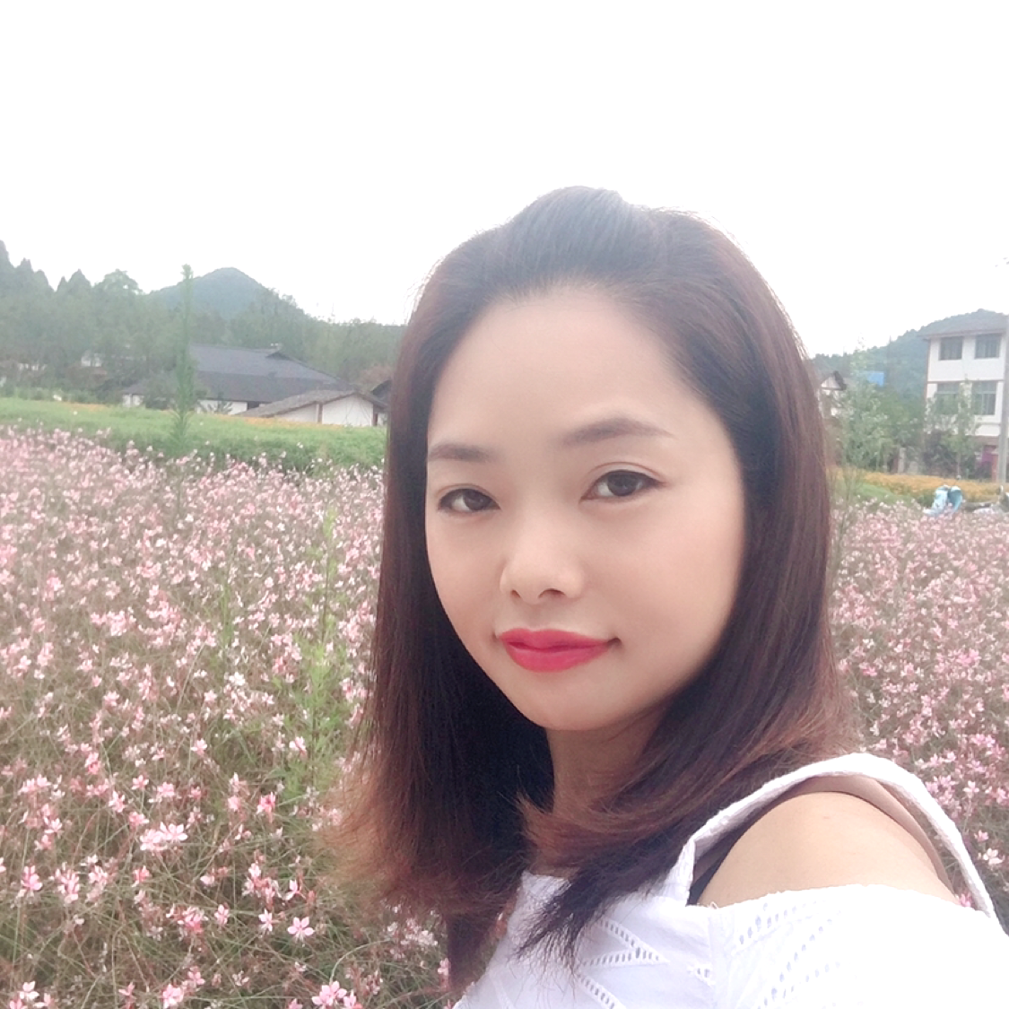 鞋子深情的照片