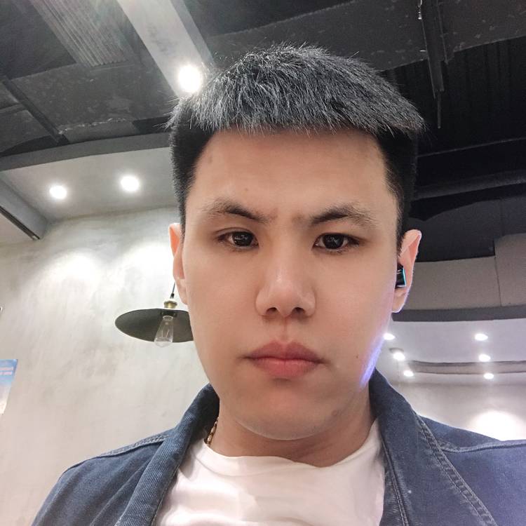 微笑爱恋唯一的的照片