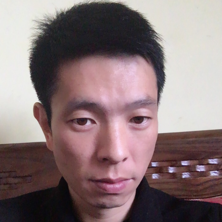 春媱挽手娇气的照片