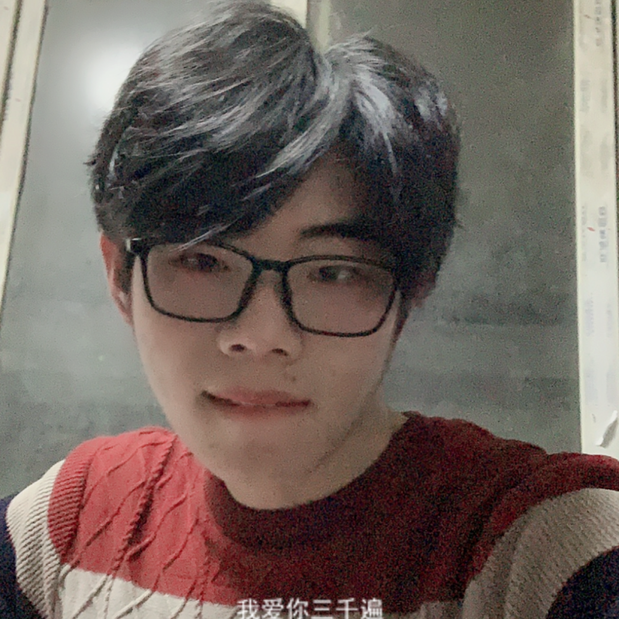 寻觅着她的照片