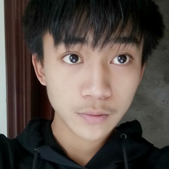 踢飞的照片