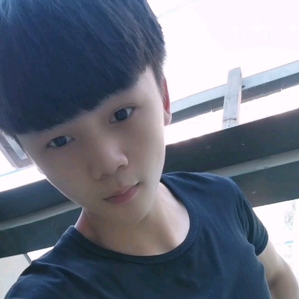 小哥哥。。。cfv的照片